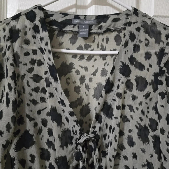 Isabella Rodriguez Sheer Smocked Cheetah Print Tie Front Cropped Blouse, EUC! - Picture 5 of 11